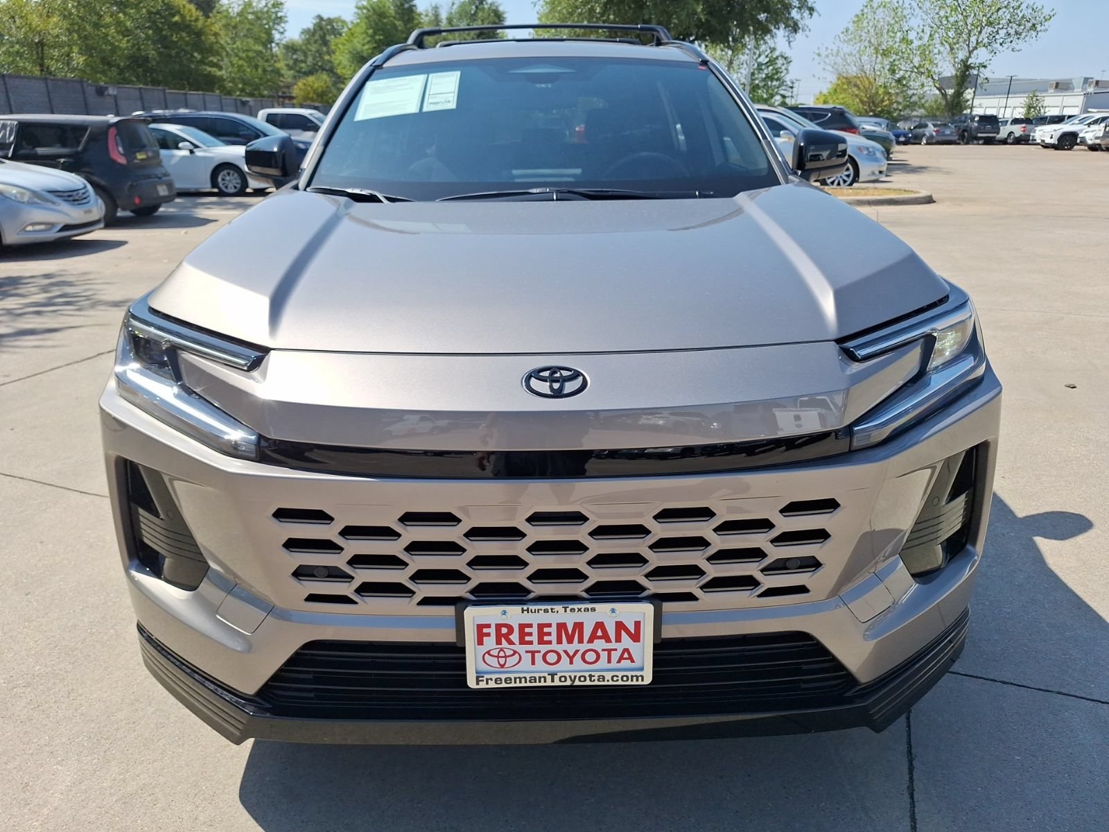 Used 2026 Toyota RAV4 SE AWD/4WD image 9