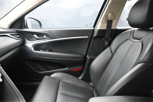 Used 2025 Genesis G70 2.5T AWD/4WD image 35