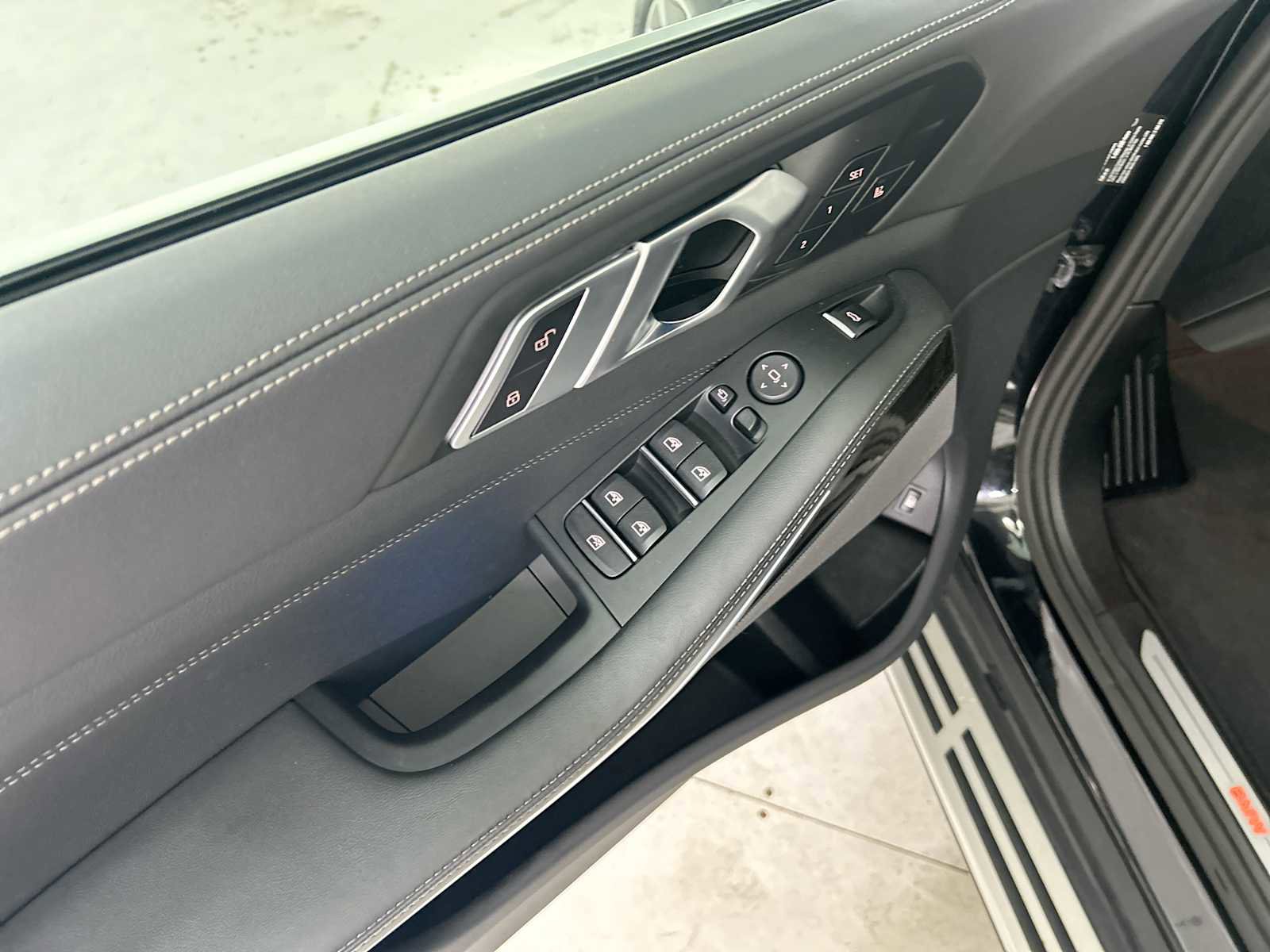 Used 2025 BMW X5 xDrive50e image 15