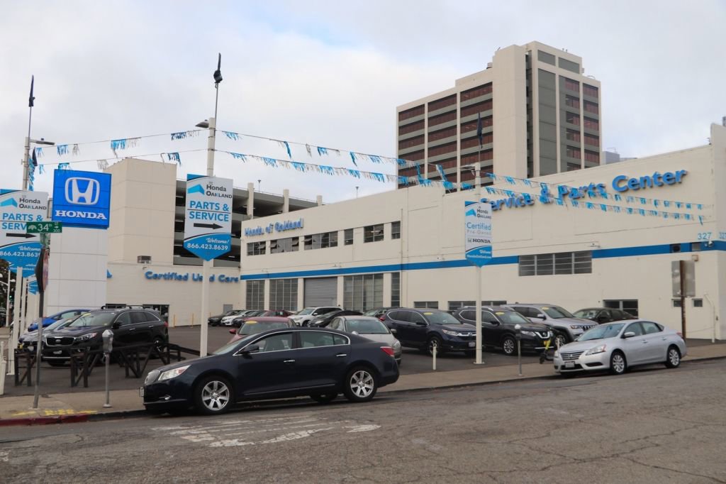 Used 2024 Volkswagen Taos SE image 38