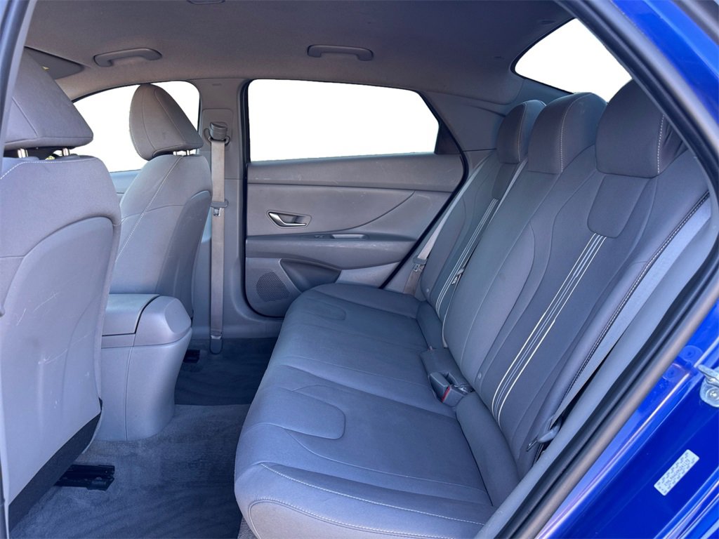 Used 2022 Hyundai Elantra SEL image 18
