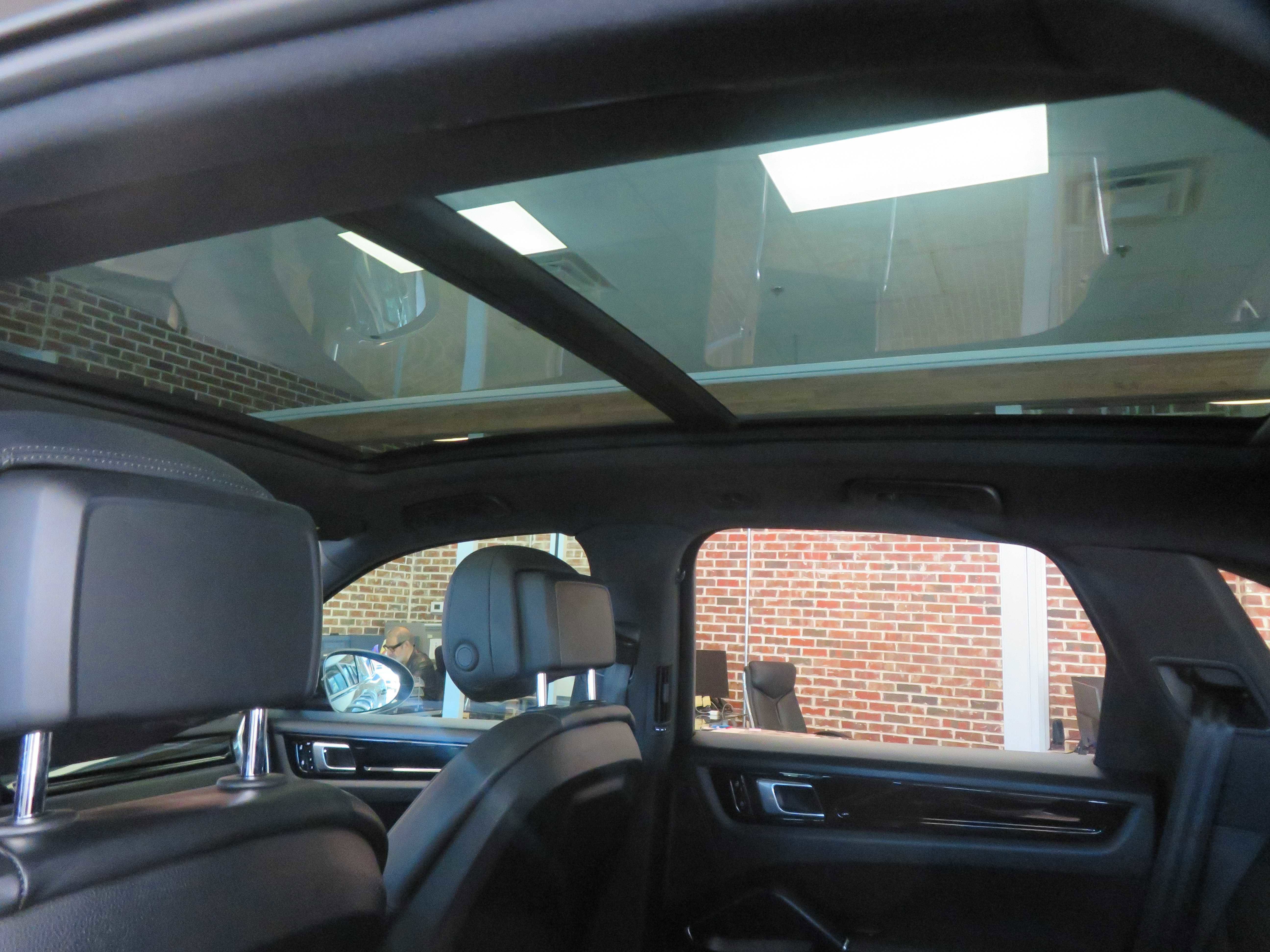 Used 2020 Porsche Cayenne S image 49