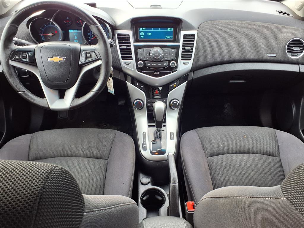 Used 2014 Chevrolet Cruze LT image 6