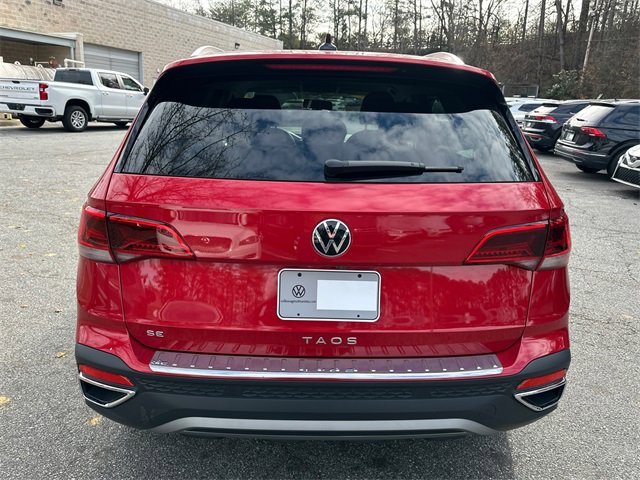 Certified 2022 Volkswagen Taos SE image 6