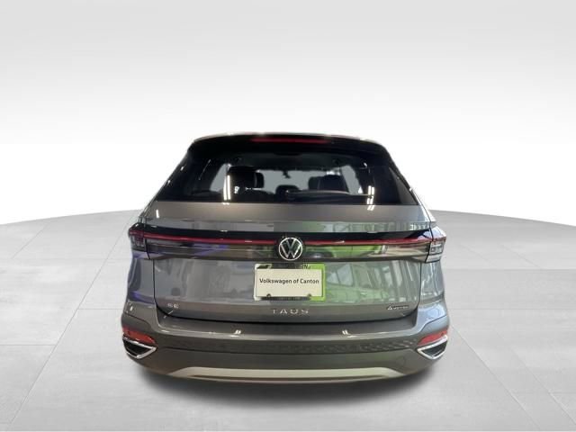 New 2025 Volkswagen Taos SE AWD/4WD image 4