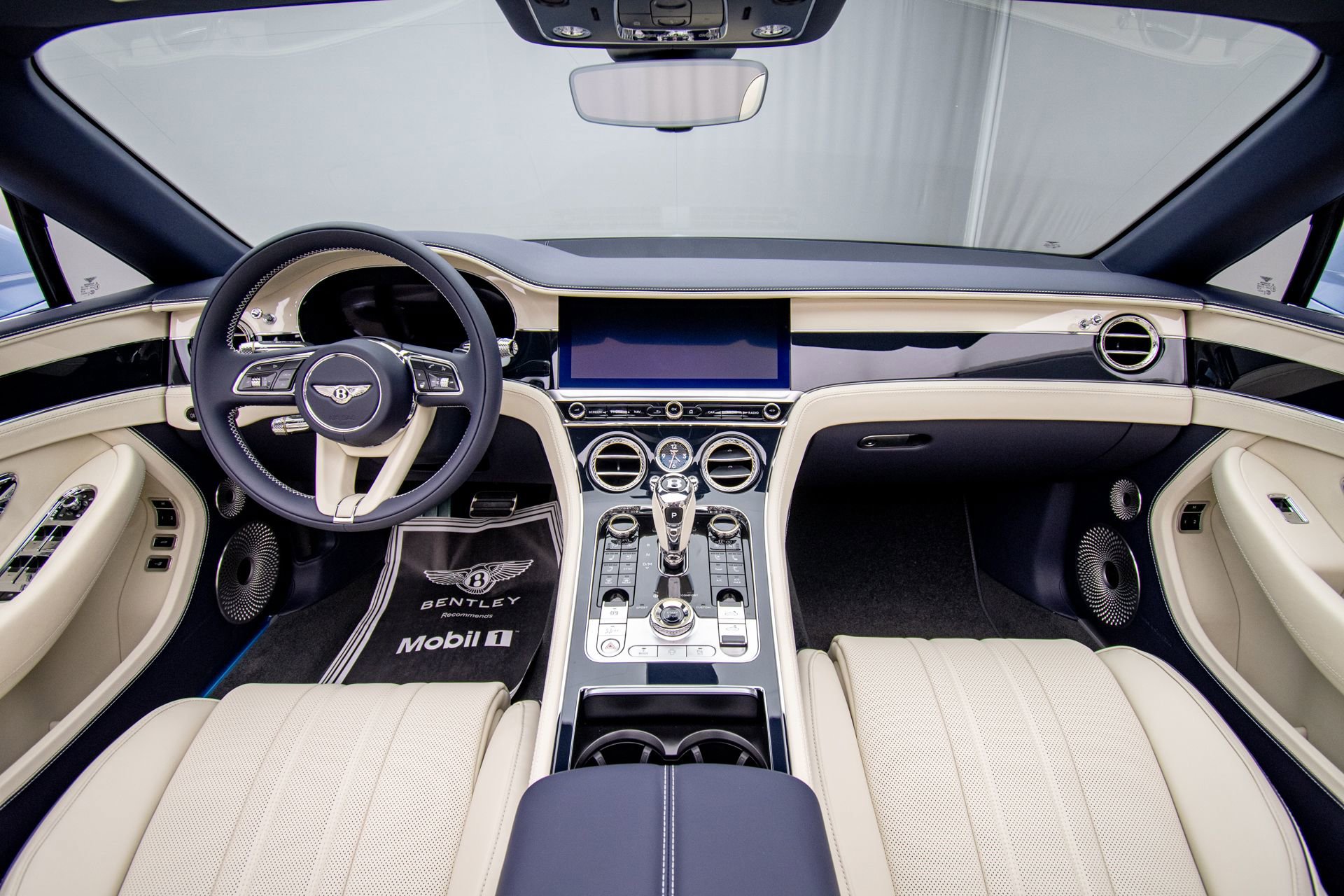 New 2026 Bentley Continental GTC AWD/4WD image 19