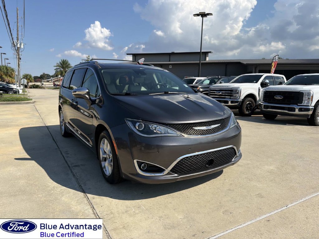 Used 2020 Chrysler Pacifica Limited w/ Advanced Safetytec Group