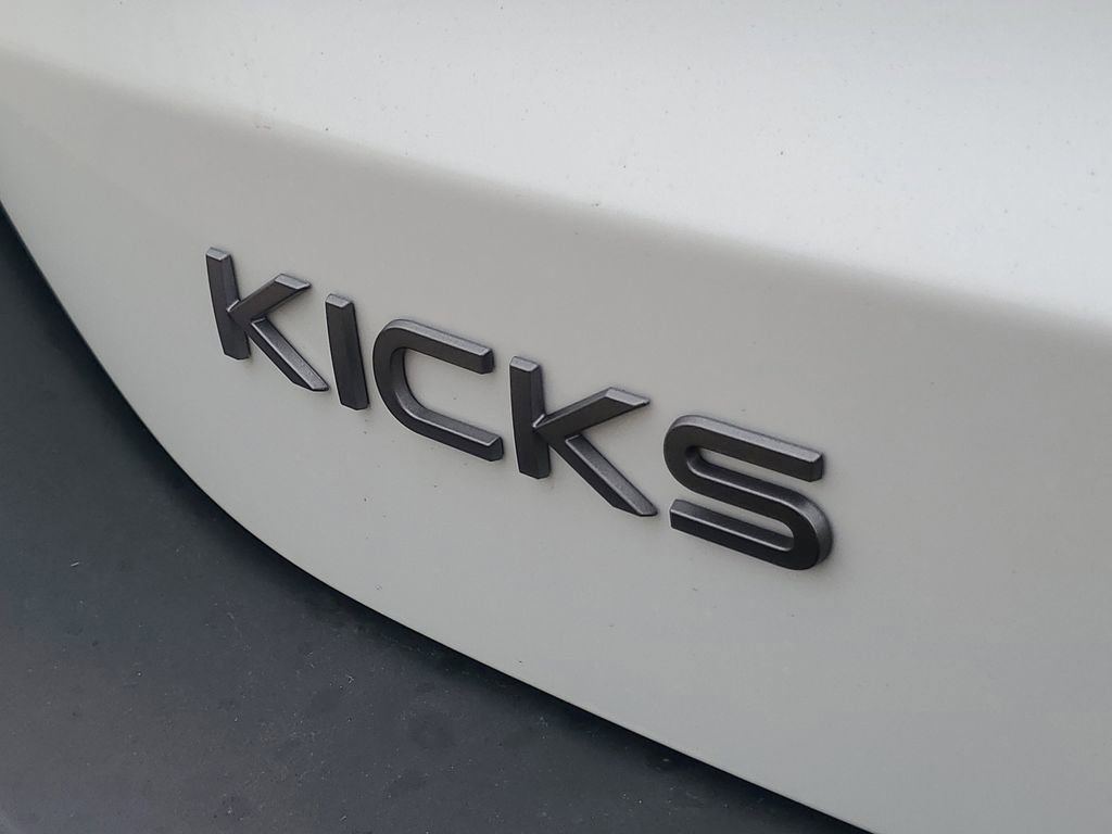 New 2026 Nissan Kicks SR w/ Cold Weather Package AWD/4WD image 6