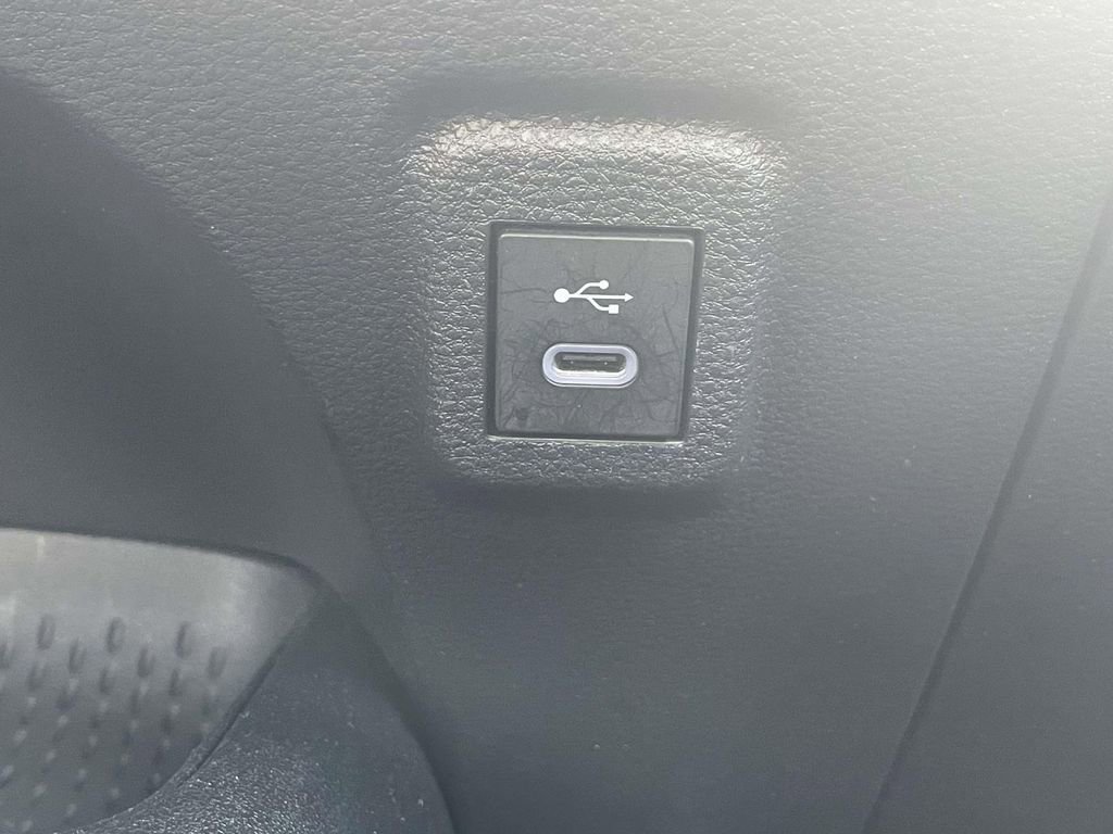 Used 2025 Toyota Corolla LE image 37