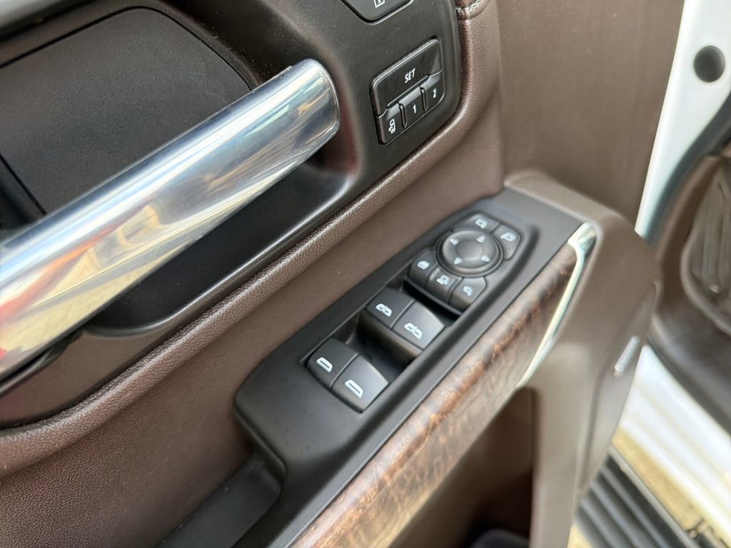 Used 2022 GMC Sierra 3500 Denali image 13
