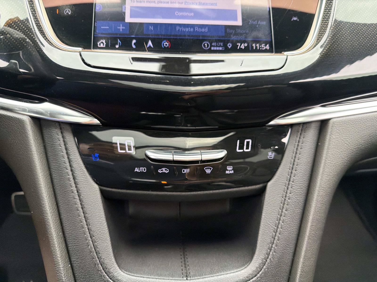 Certified 2023 Cadillac XT6 Sport w/ Technology Package AWD/4WD image 23