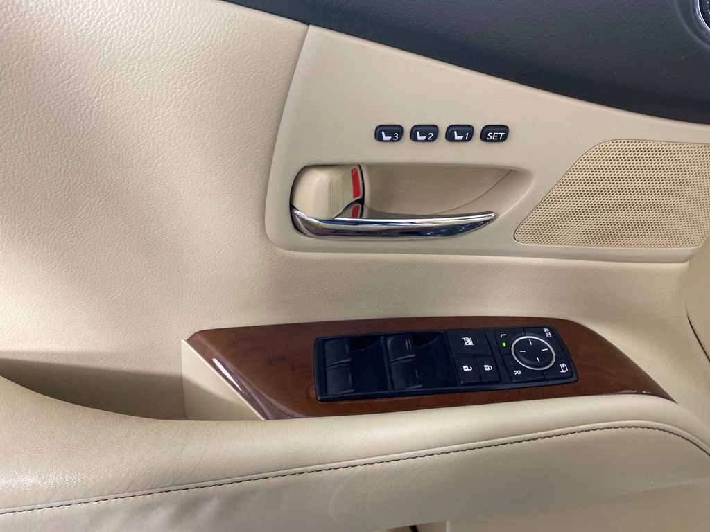 Used 2013 Lexus RX 450h FWD image 12