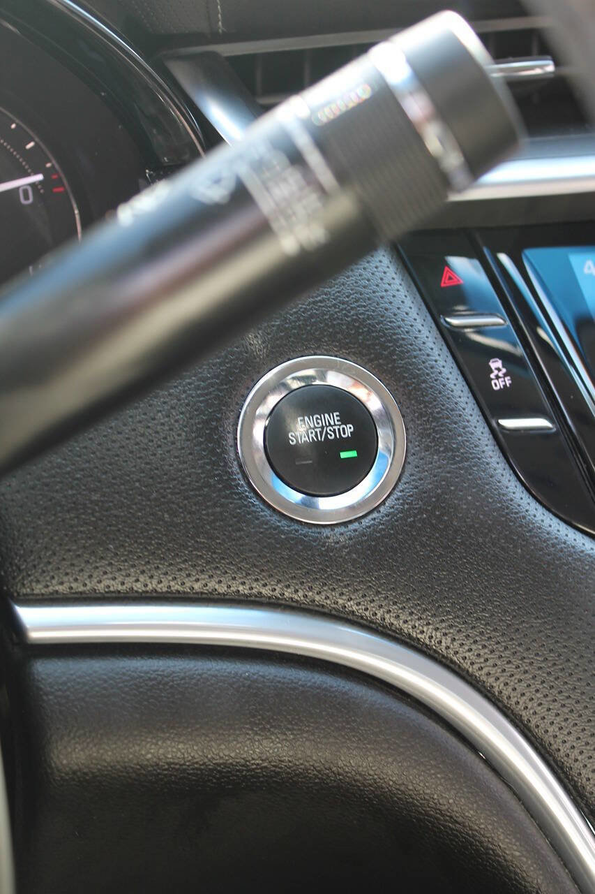 Used 2017 Cadillac XTS Luxury image 28