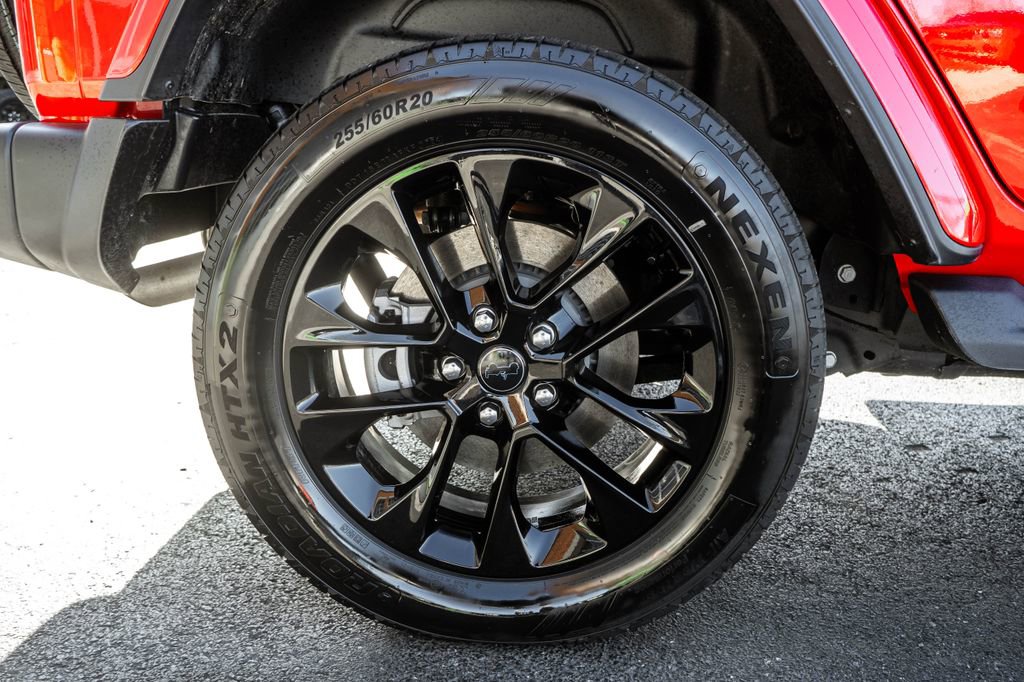 Used 2025 Jeep Wrangler Unlimited Sahara image 36