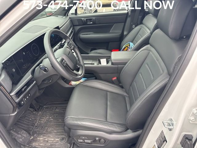 Used 2025 Hyundai Santa Fe Calligraphy image 11