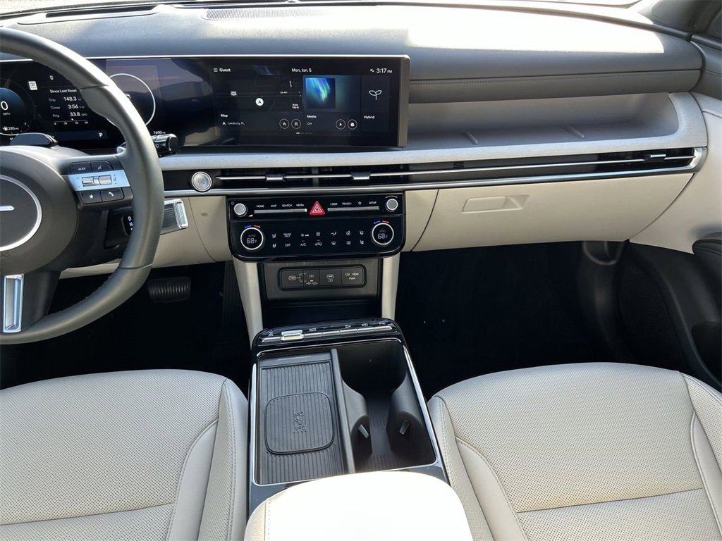 Used 2025 Hyundai Tucson Limited image 4