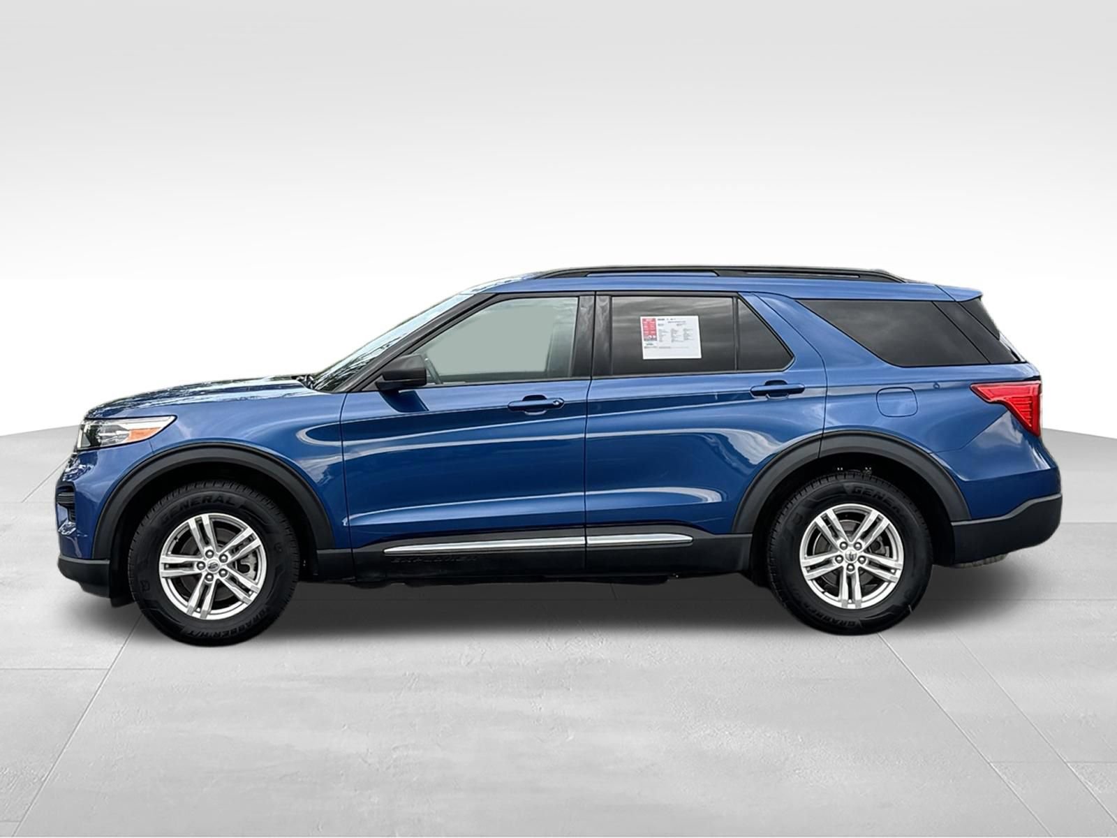 Used 2022 Ford Explorer XLT AWD/4WD image 8