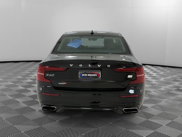 Used 2021 Volvo S60 T8 R-Design Expression AWD/4WD image 4