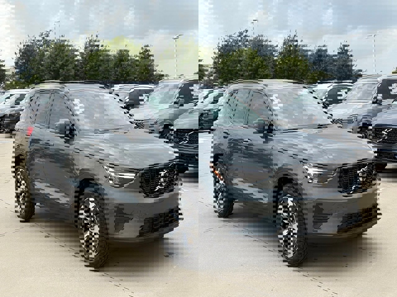 New 2026 Volvo XC40 B5 Core w/ Protection Package Premier image 5