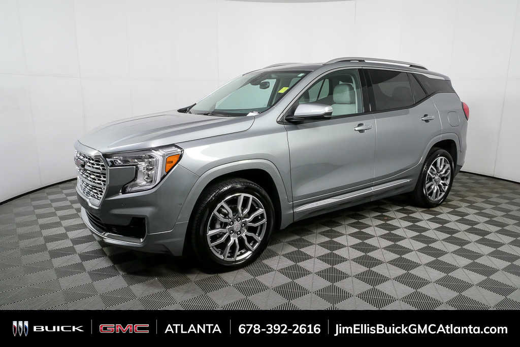 Used 2024 GMC Terrain Denali w/ Denali Premium Package AWD/4WD image 28