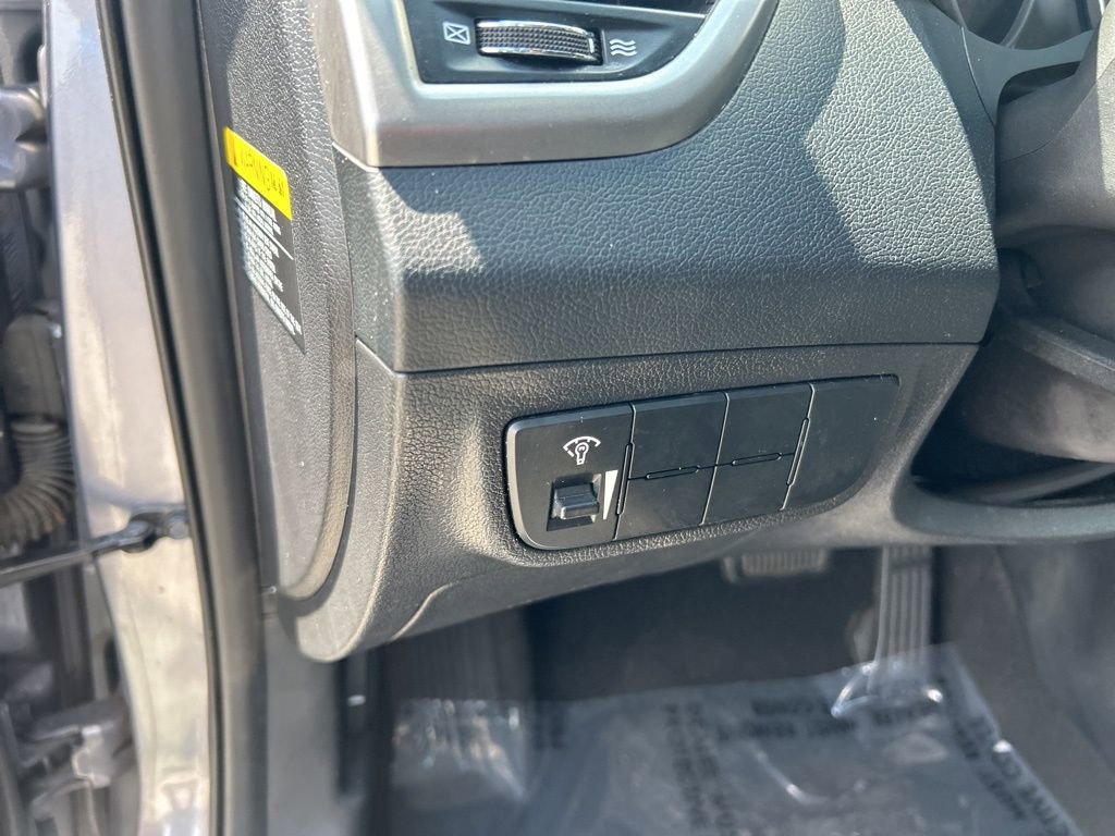 Used 2017 Hyundai Veloster image 34