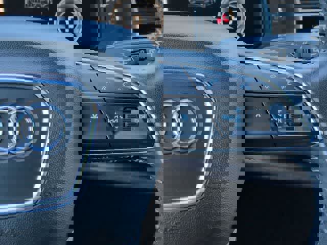 Used 2019 Audi Q8 Premium Plus w/ Premium Plus image 27