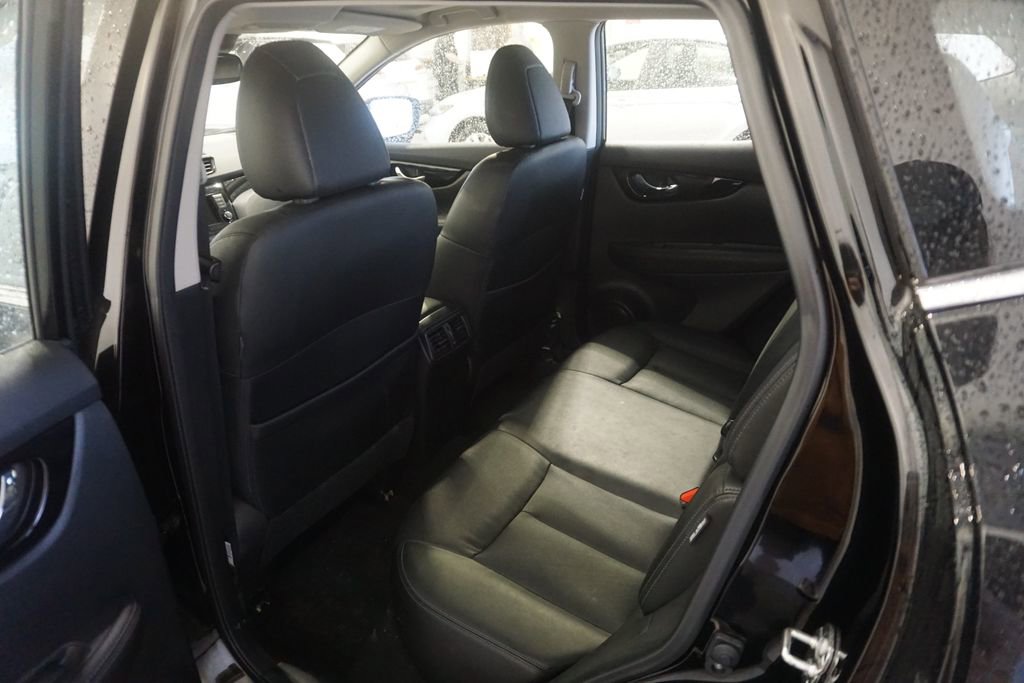 Used 2021 Nissan Rogue Sport SL w/ Premium Package AWD/4WD image 23