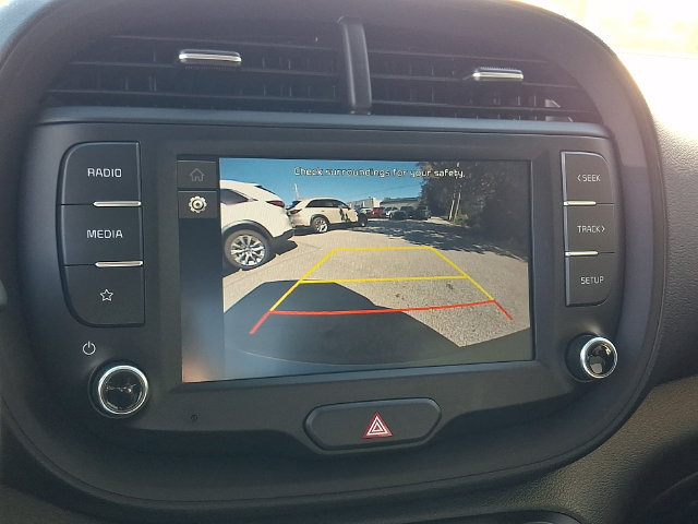 Used 2023 Kia Soul LX w/ LX Technology Package FWD image 17