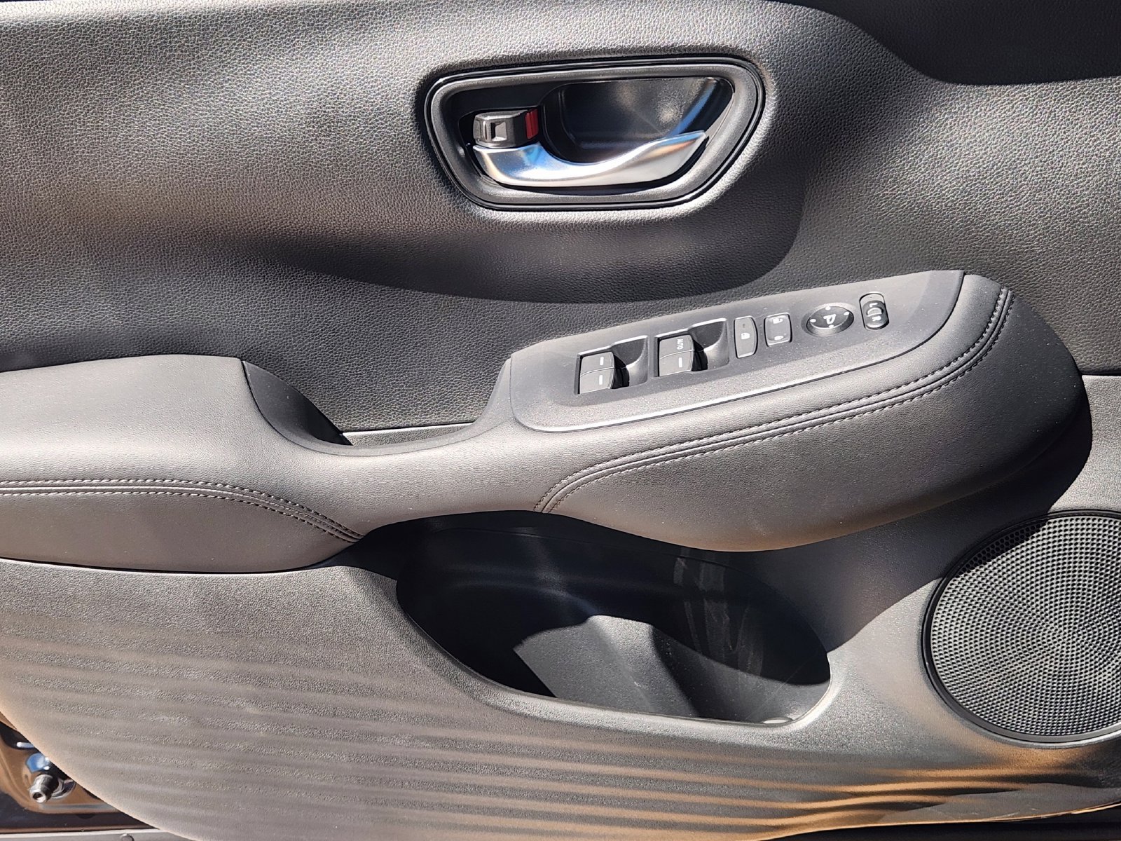 New 2027 Honda HR-V LX image 21