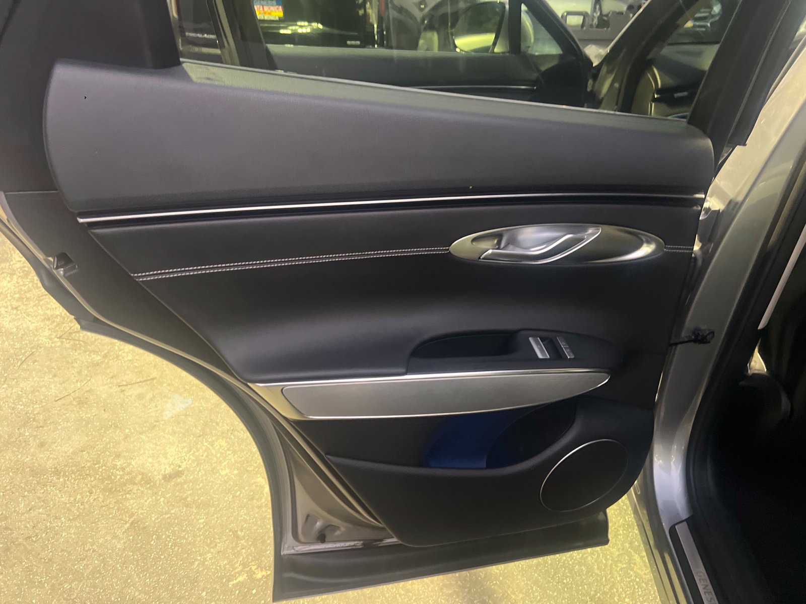 Used 2023 Genesis Electrified GV70 AWD/4WD image 29