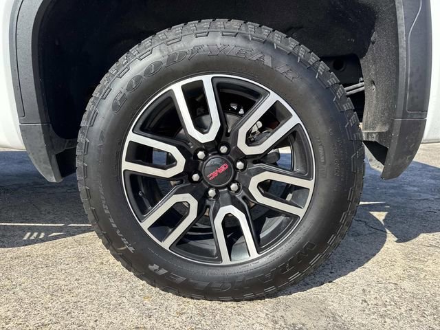 Used 2024 GMC Sierra 1500 AT4 w/ Technology Package image 16