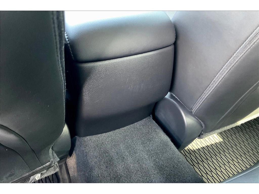 Used 2022 MAZDA MAZDA3 s image 35