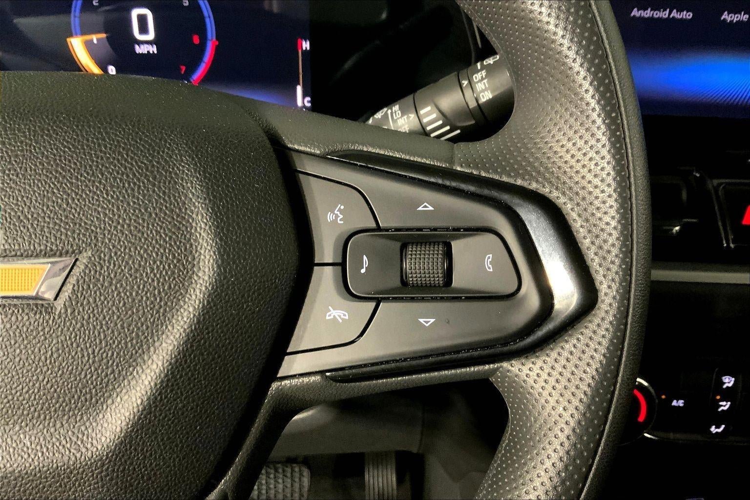 Used 2025 Chevrolet TrailBlazer LT AWD/4WD image 19