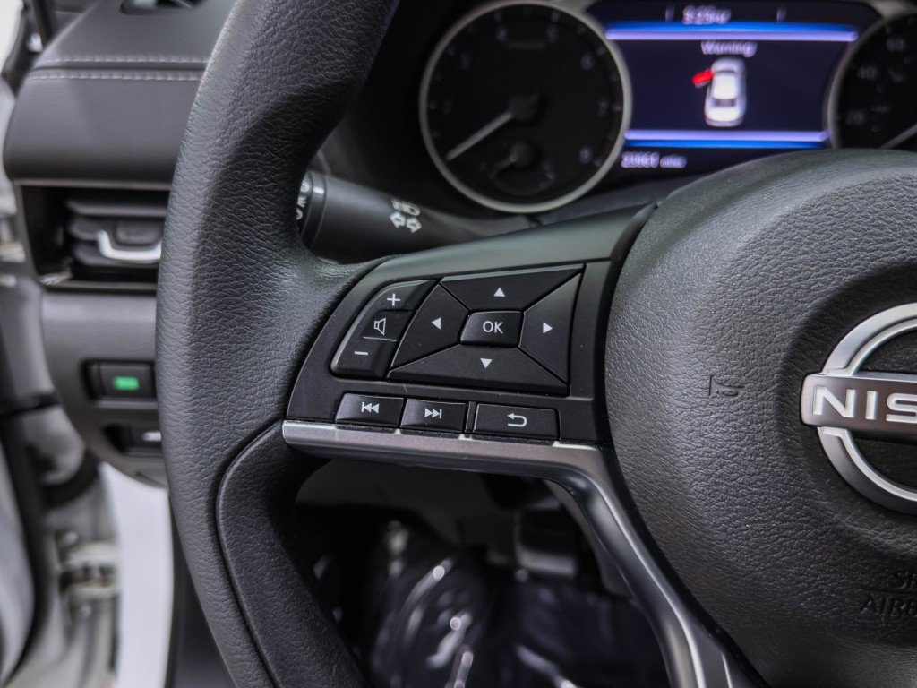 Used 2025 Nissan Sentra SV image 25