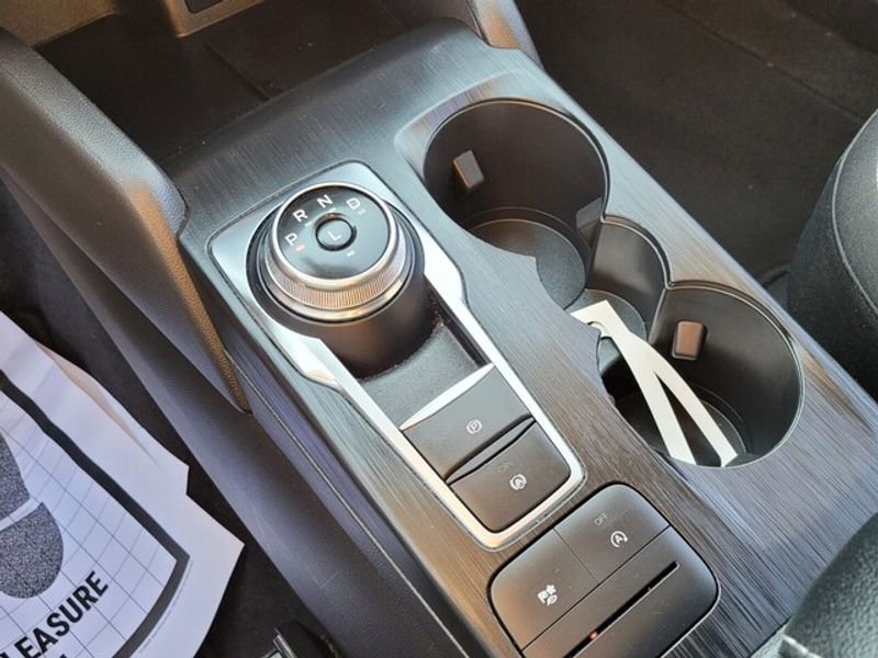 Used 2024 Ford Escape Active image 23