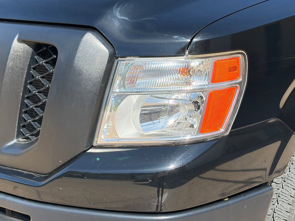 Used 2018 Nissan NV 3500 S image 19