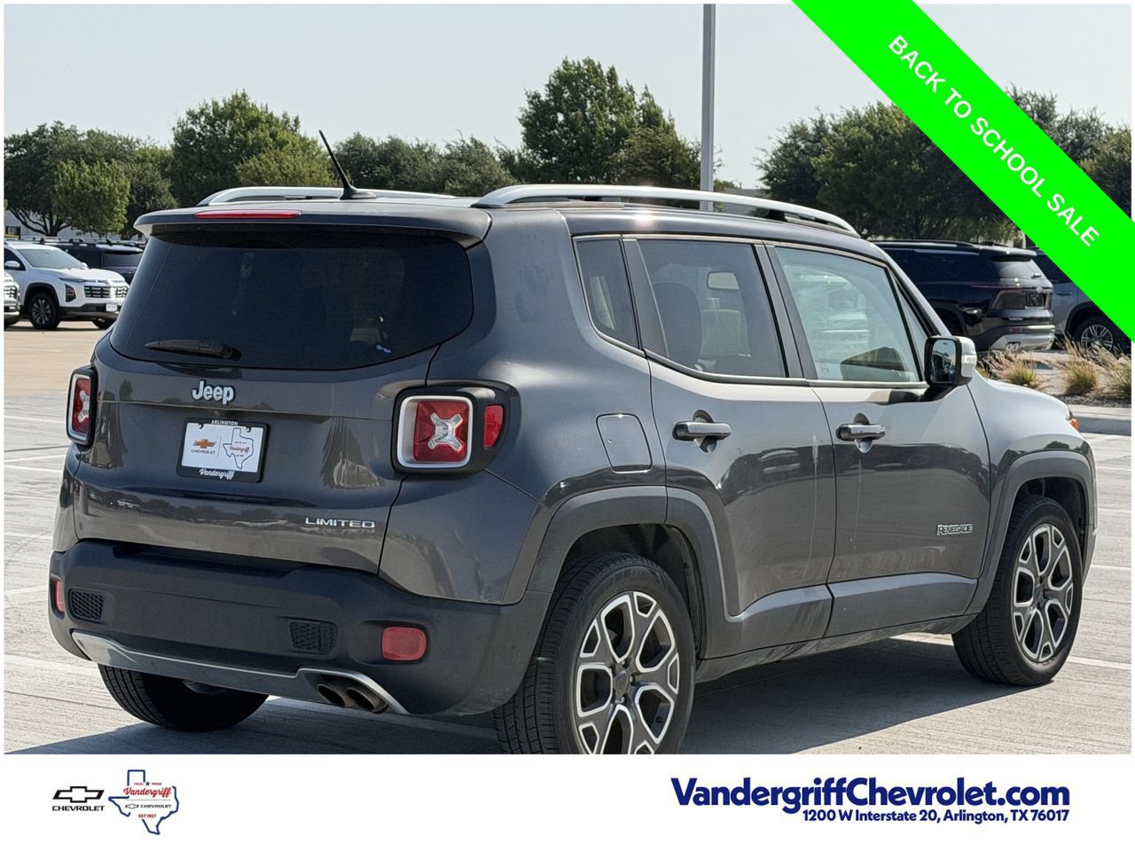 Used 2017 Jeep Renegade Limited FWD image 4