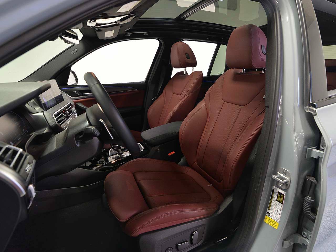 Certified 2024 BMW X3 sDrive30i w/ Premium Package image 8