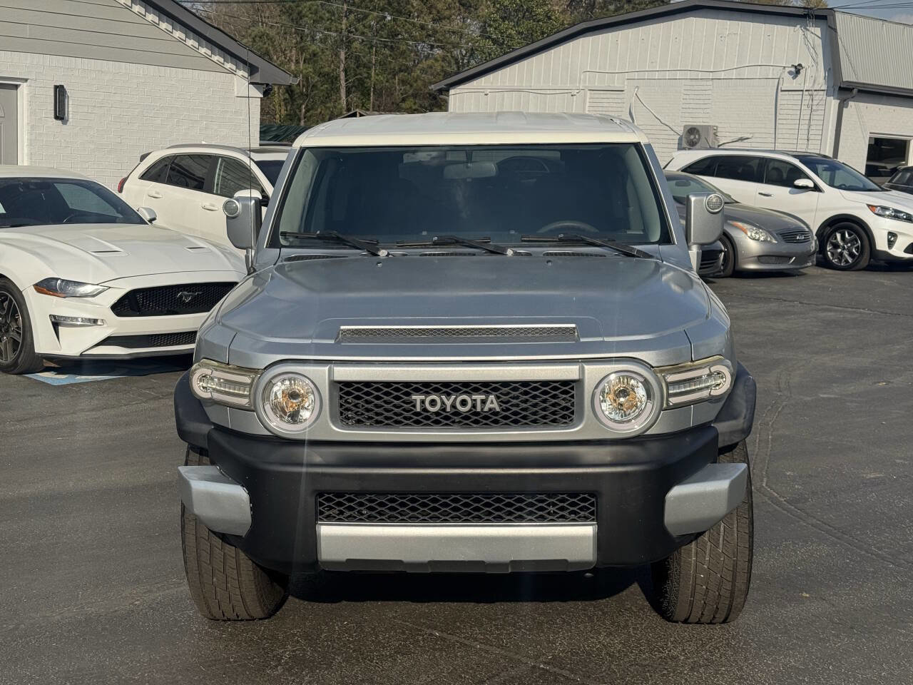 Used 2007 Toyota FJ Cruiser 2WD image 2