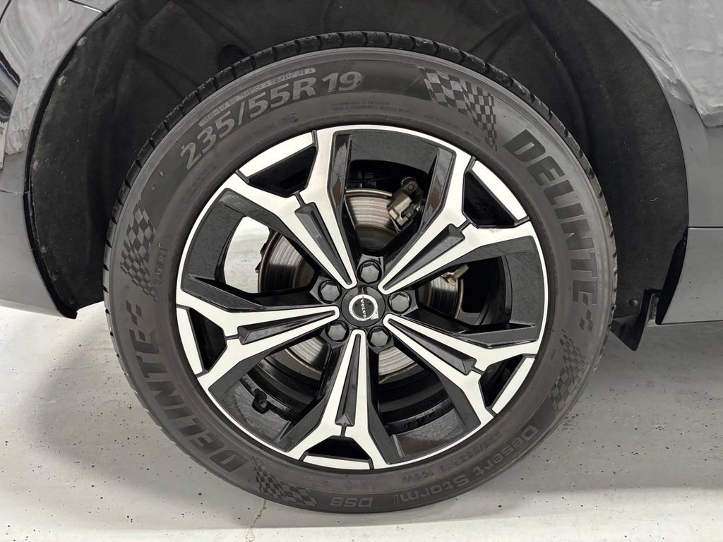 Used 2022 Volvo XC60 B5 Momentum w/ Climate Package AWD/4WD image 60