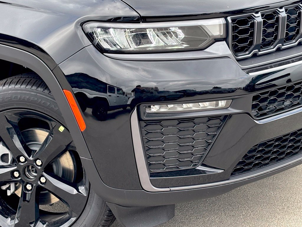 New 2027 Jeep Grand Cherokee Limited AWD/4WD image 7