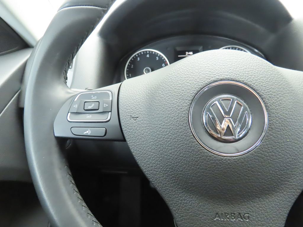 Used 2016 Volkswagen Tiguan S image 11