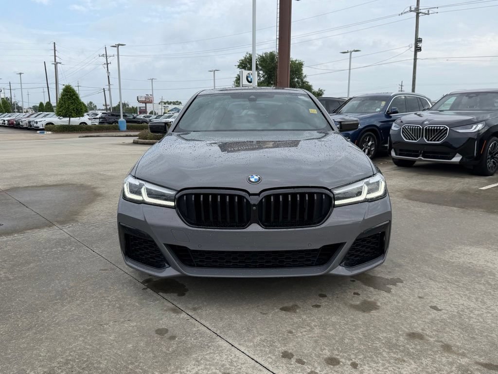 Used 2021 BMW 540i w/ M Sport Package RWD image 2
