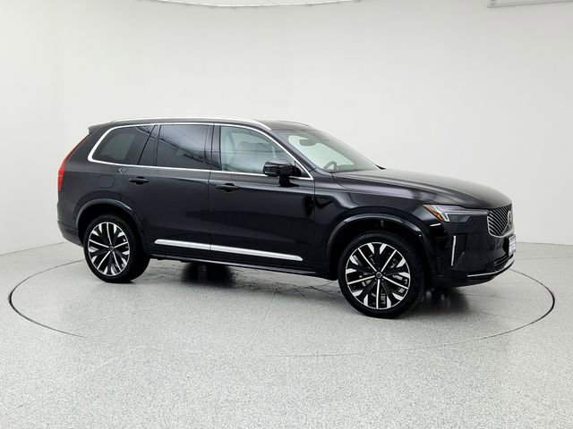 New 2026 Volvo XC90 B5 Plus w/ Protection Package image 3