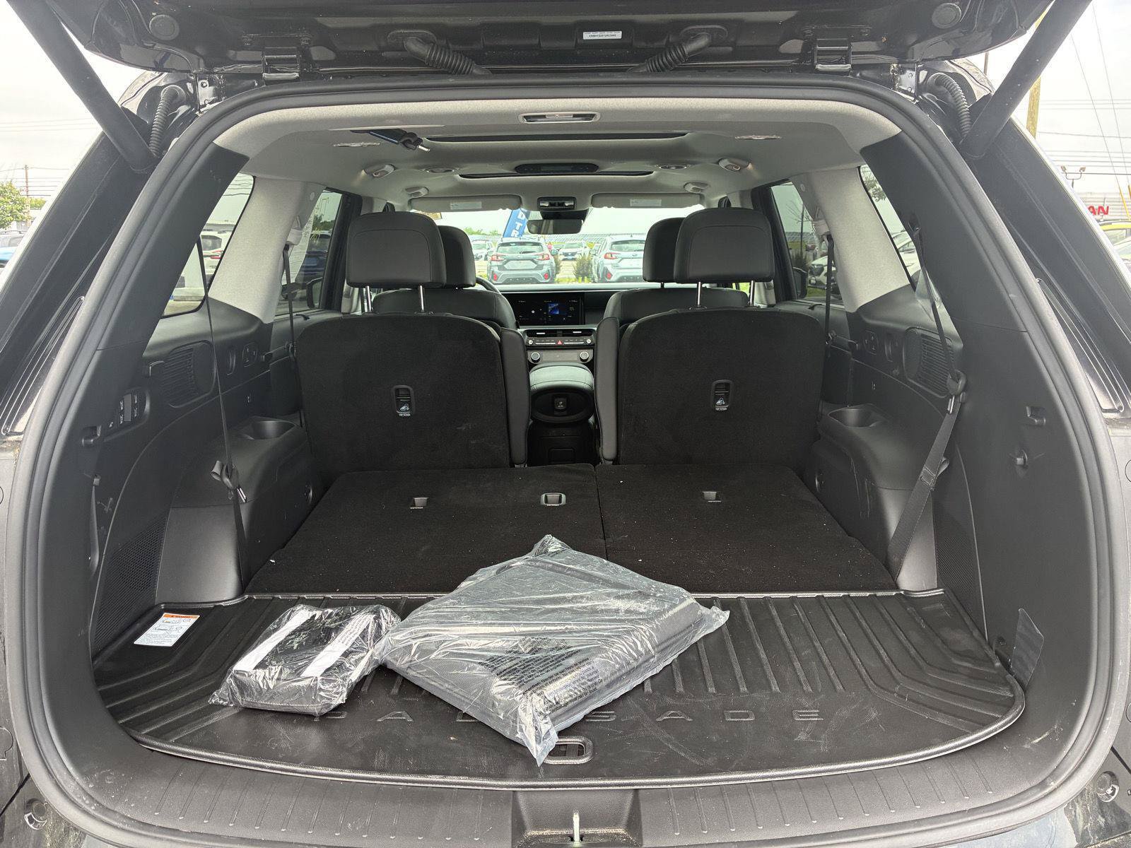 Used 2026 Hyundai Palisade Limited AWD/4WD image 10