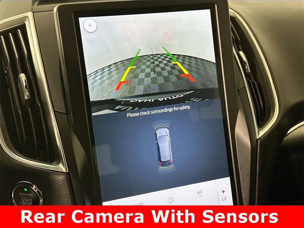 Used 2024 Ford Edge Titanium image 14