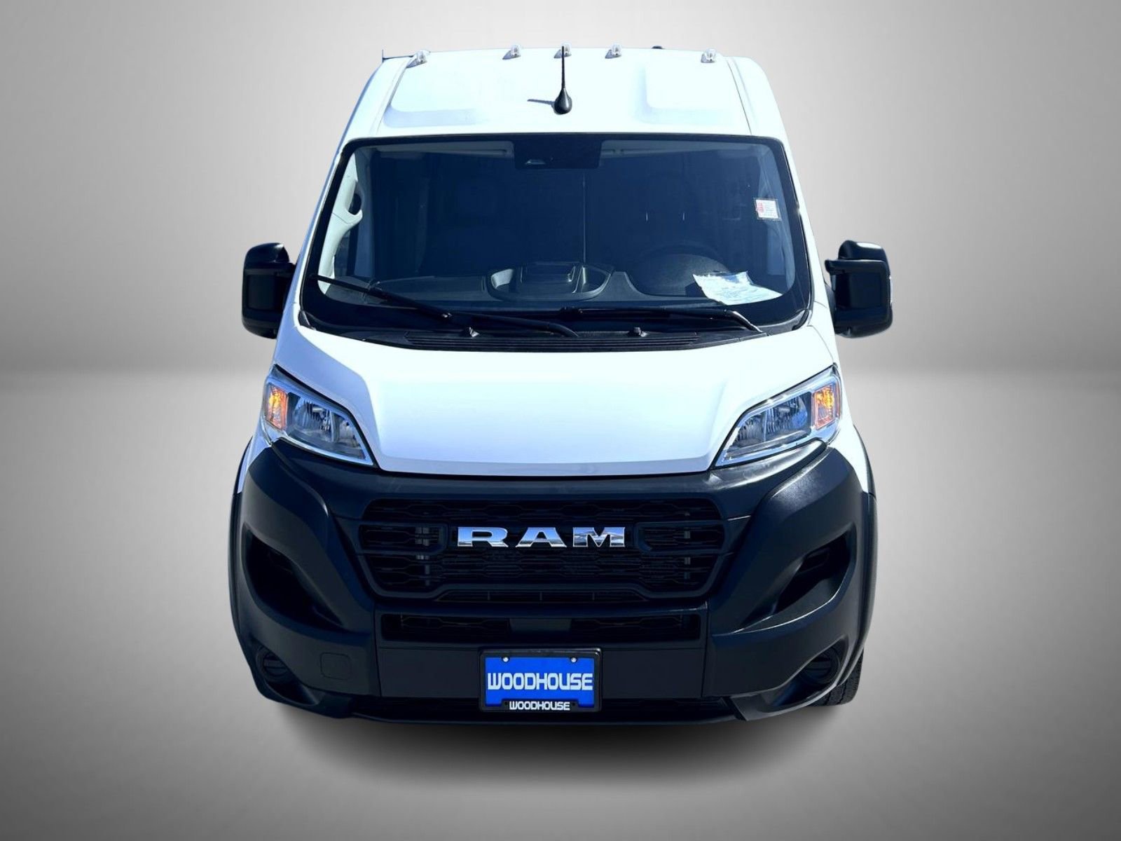 Used 2024 RAM ProMaster 2500 w/ Storage Group FWD image 2