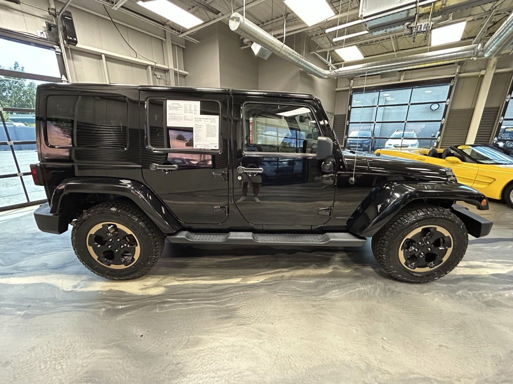Used 2014 Jeep Wrangler Unlimited Sahara image 24