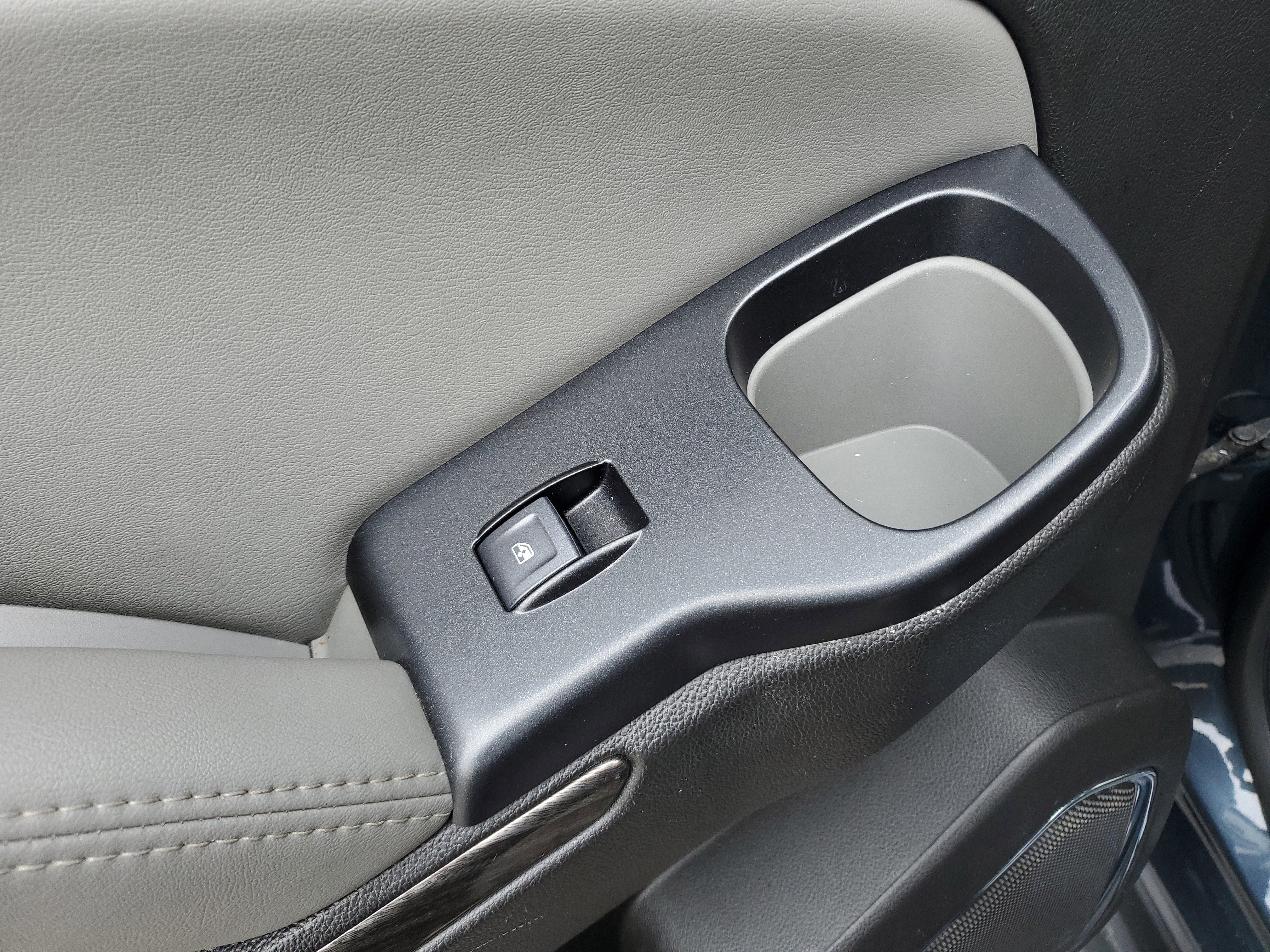 Used 2019 Chevrolet Tahoe LT w/ Luxury Package image 18