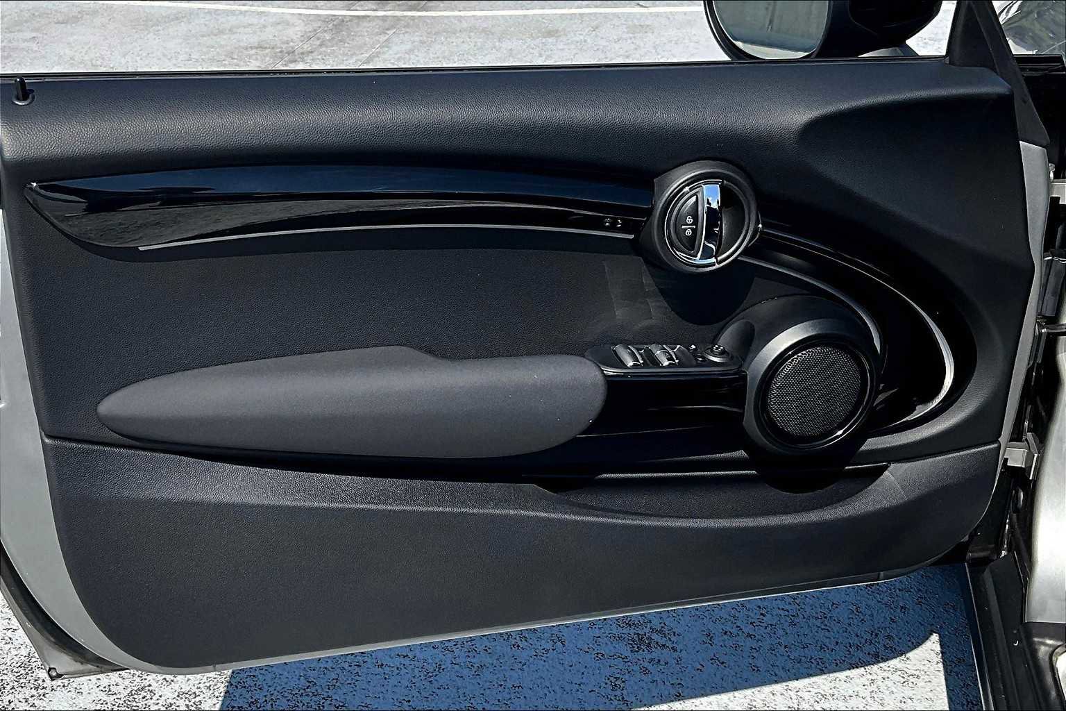 Used 2023 MINI Cooper Cooper image 37